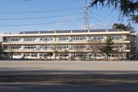 強戸小学校