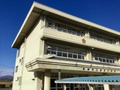国府小学校