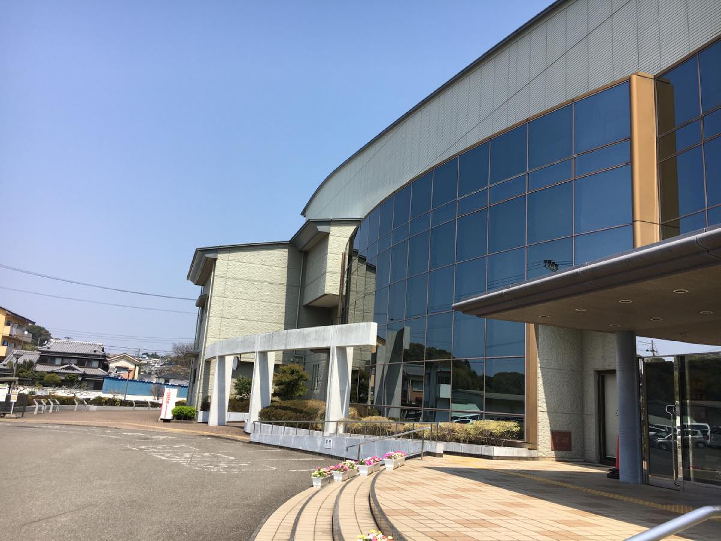 上 富田 文化 会館