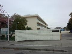 中央小学校