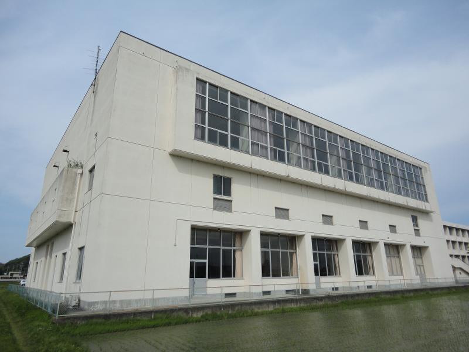 津 市立 朝陽 中学校