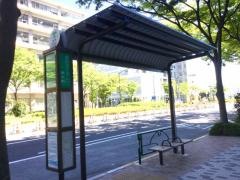 「ホテルマリナーズコート東京前」バス停留所