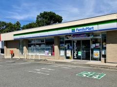 ファミリーマート　いなべ大安いしぐれ店