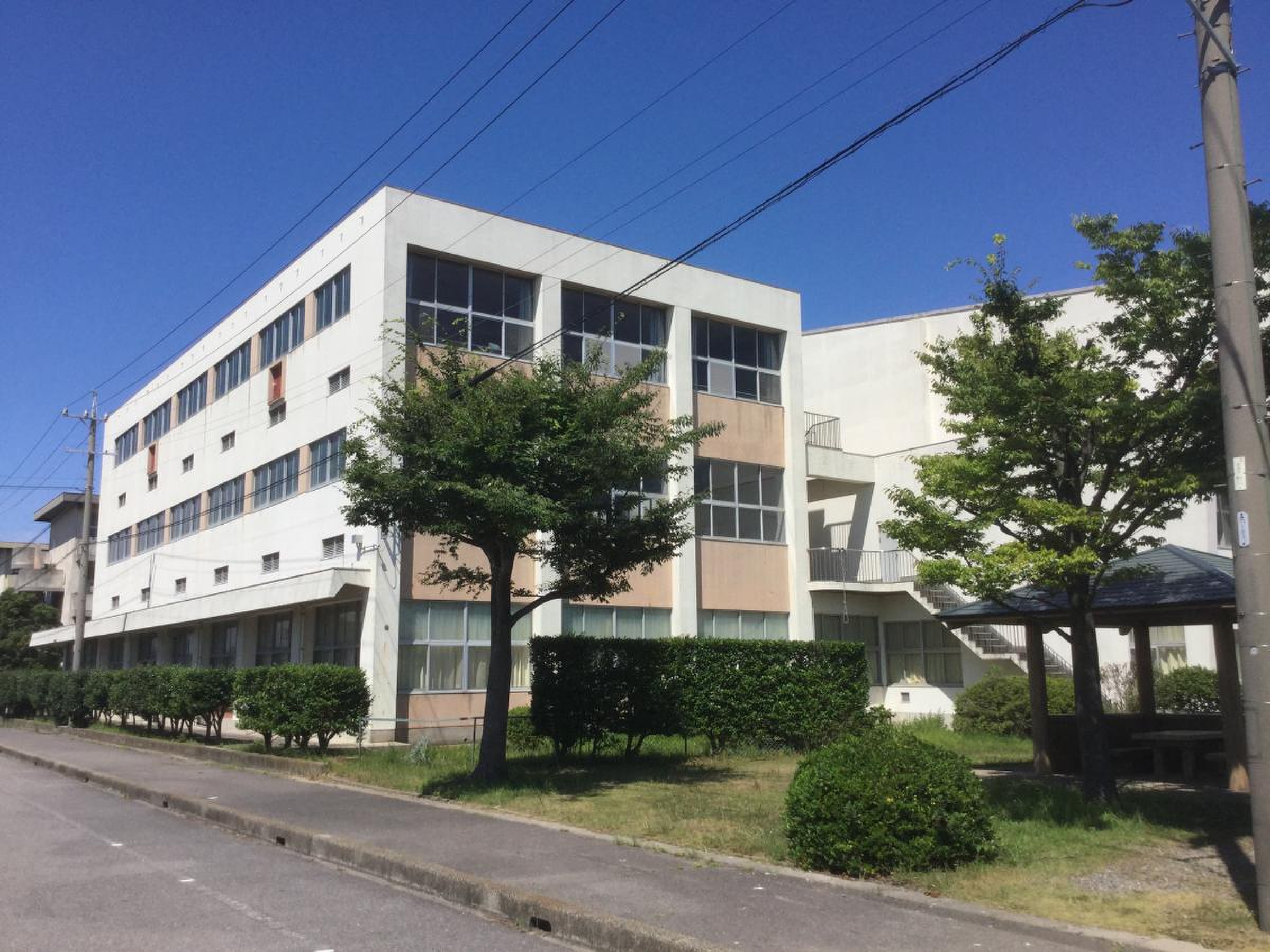 一色 町 体育館