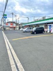 ファミリーマート　和泉伯太町店