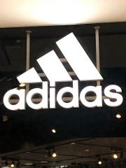 アディダスブランドコアストア　つくば