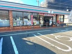 セブンイレブン　新宮下府4丁目店