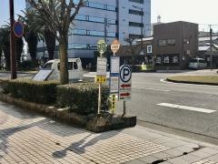 「堀川町」バス停留所