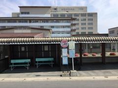 「市立病院前」バス停留所