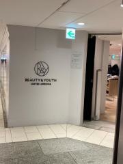 ＢＥＡＵＴＹ　&　ＹＯＵＴＨ　ＵＮＩＴＥＤ　ＡＲＲＯＷＳ　なんば店