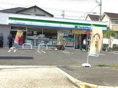 ファミリーマート　桑名陽だまりの丘店