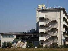 越谷市立新栄中学校