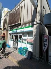 ファミリーマート　本郷三丁目店
