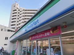 ファミリーマート　千早店