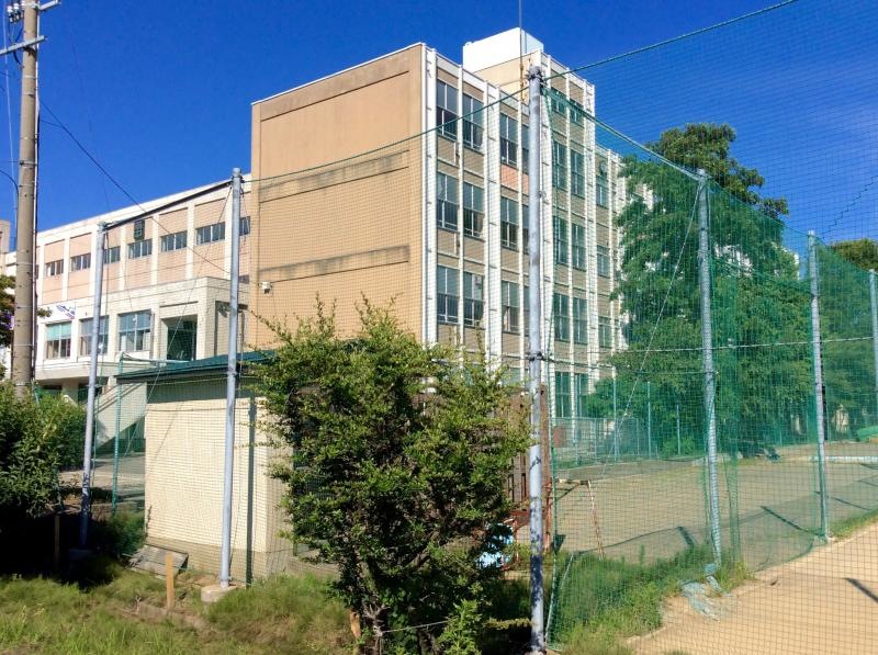 秋田南中学校