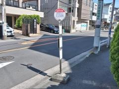 「金沢中学校」バス停留所