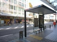 「横須賀中央駅」バス停留所