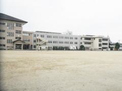 足利市立西中学校