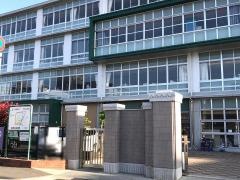 鹿田小学校