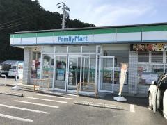 ファミリーマート　佳景山店