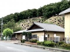 吉見百穴