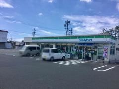 ファミリーマート　小坂井店
