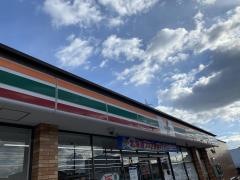 セブンイレブン　井原上出部町店