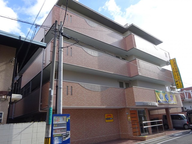 スーパーコート堺神石 施設外観