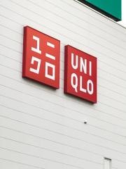 ユニクロ　宝塚歌劇場前店