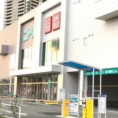 ユニクロ　宝塚歌劇場前店