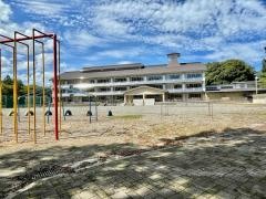 城山小学校