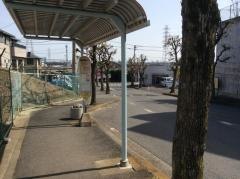 「日向岡入口」バス停留所