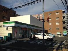 ファミリーマート　世田谷二丁目店
