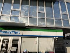 ファミリーマート　博多上牟田一丁目店