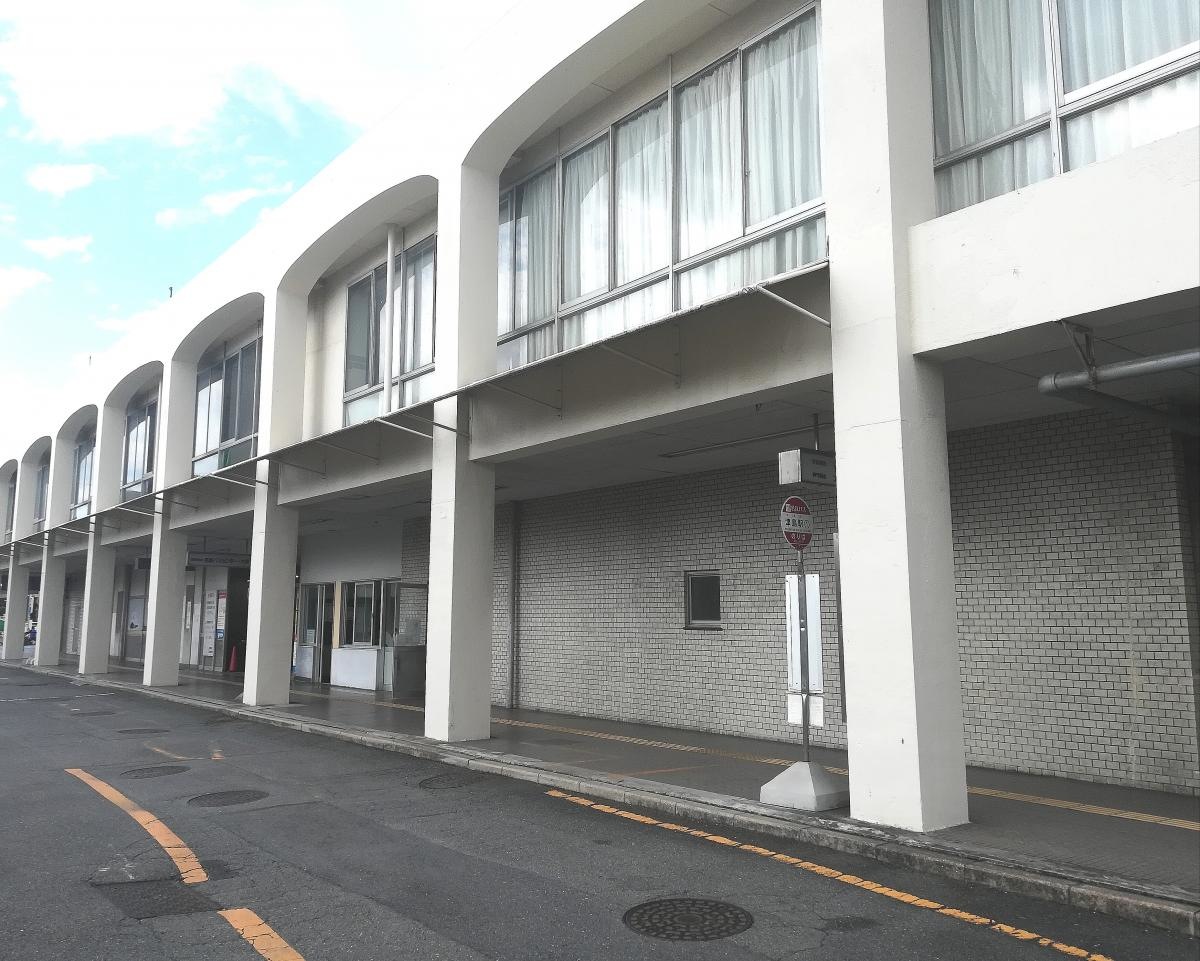 バス停留所の外観です