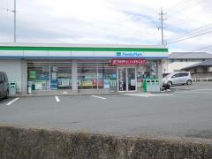 ファミリーマート　田原浦店