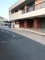 「朽網市民センター」バス停留所