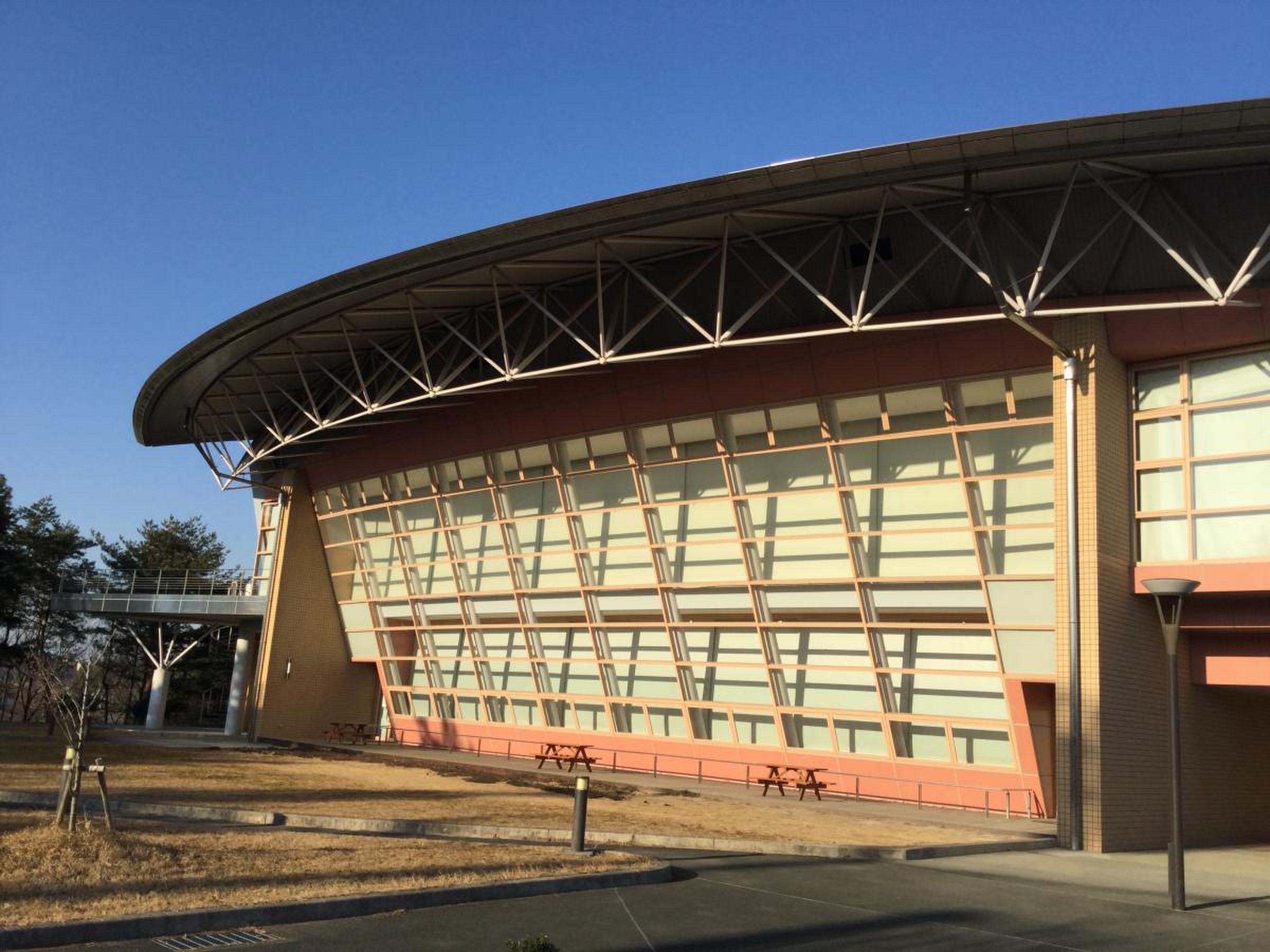 新地 町 総合 体育館