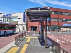 「金沢文庫駅（西口）」バス停留所