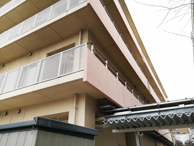 かなやま 施設外観