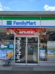 ファミリーマート　伊賀一之宮インター店