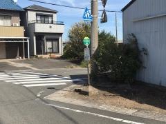 「記念碑前」バス停留所