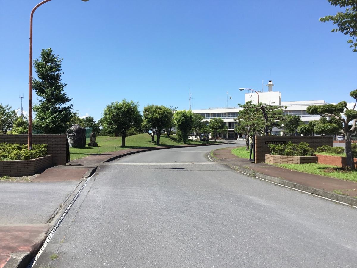 登米市役所・米山総合支所です。
