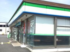 ファミリーマート　坂戸中小坂南店
