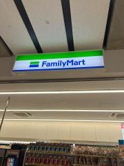 ファミリーマート　石垣空港ターミナル店