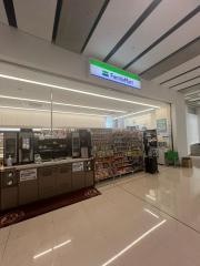 ファミリーマート　石垣空港ターミナル店