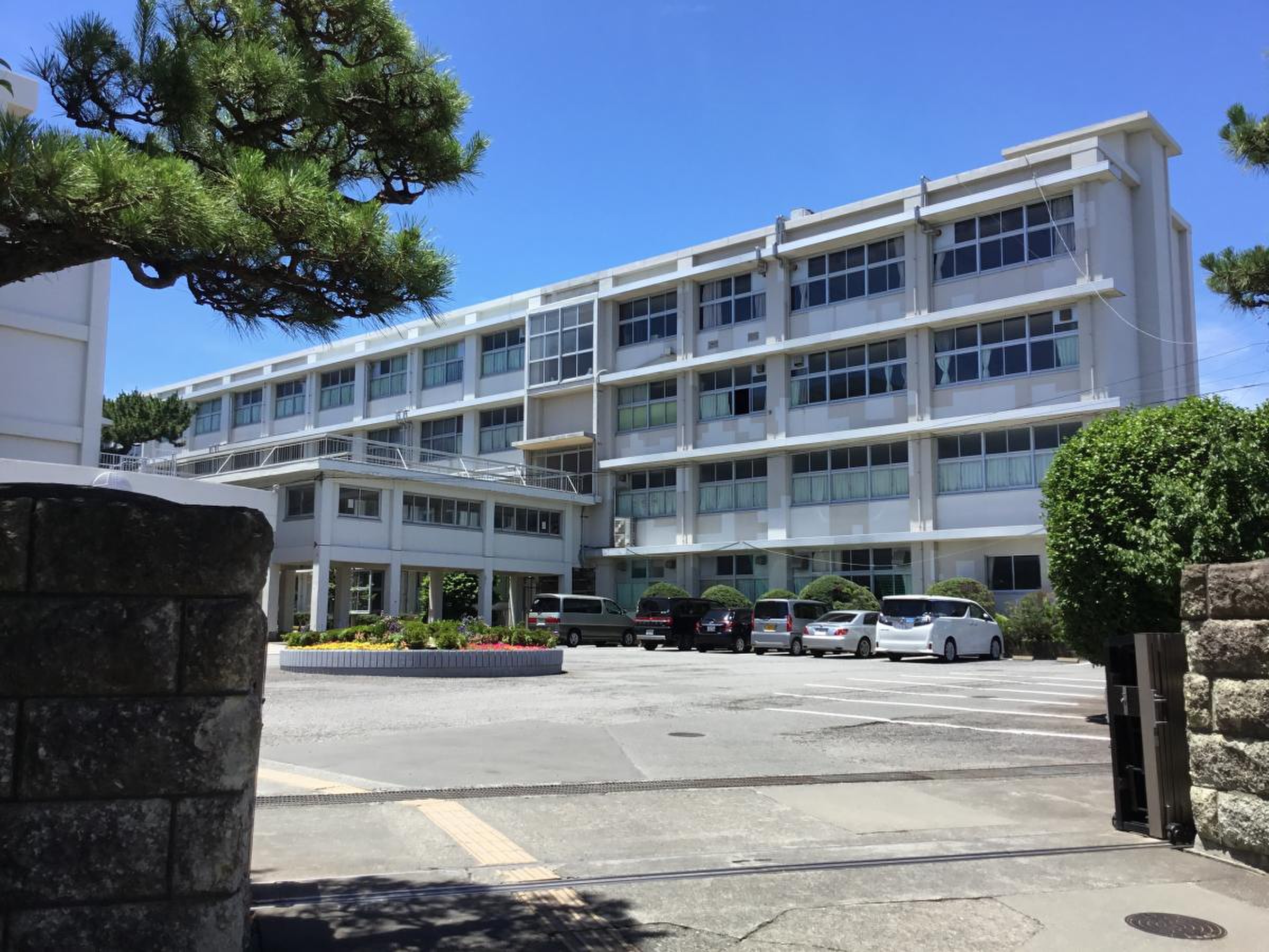 沼津 西 高校