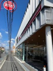 トヨタカローラ新大阪摂津千里丘店