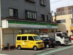 ファミリーマート　おやま県庁前店