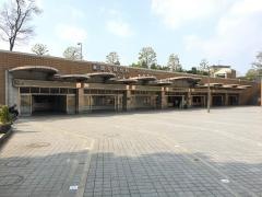 鶴見緑地駅